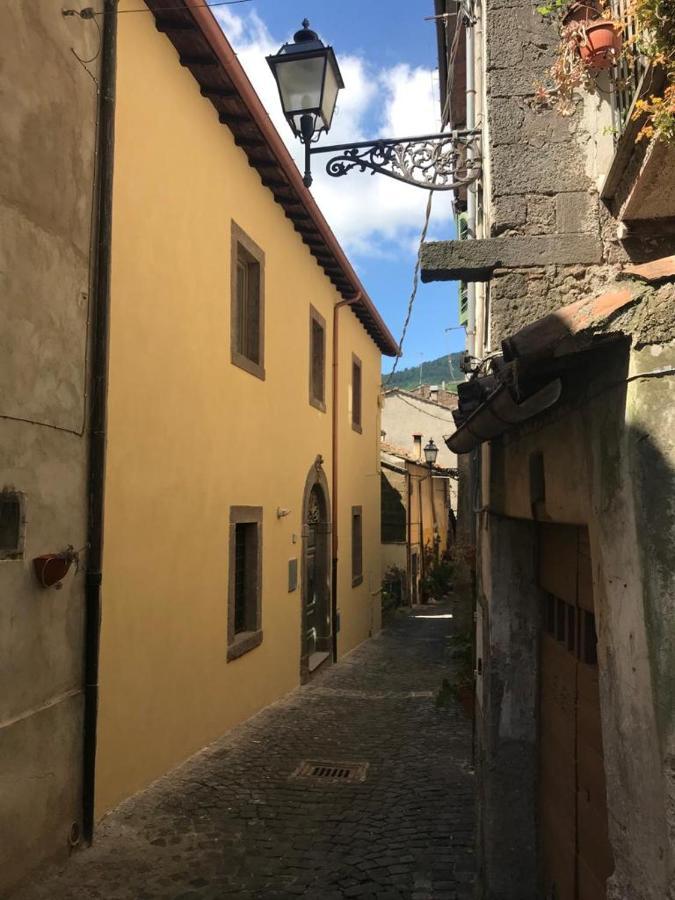Appartement La Rocca House à Soriano nel Cimino Extérieur photo